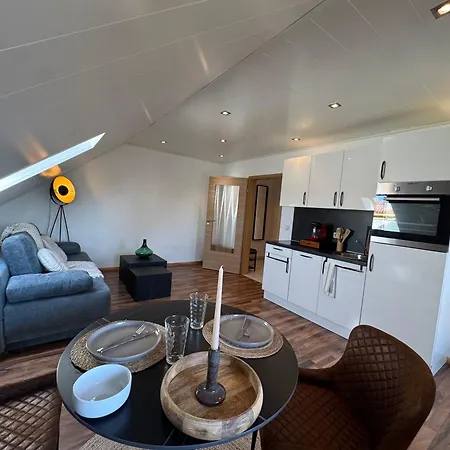 Modernes Nahe Murner & Steinberger Apartamento